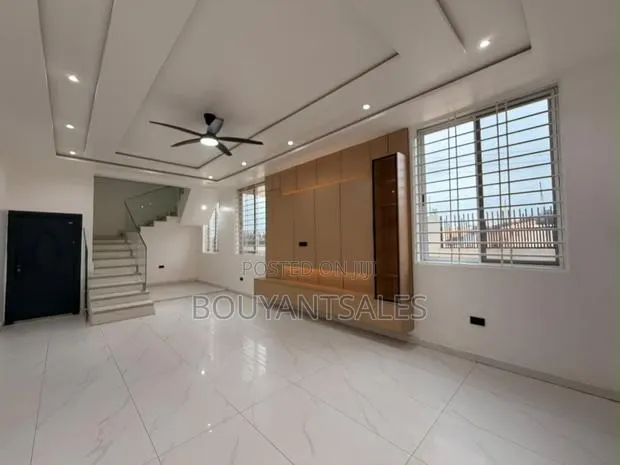 4bdrm House in Lakeside for rent · Photo 1