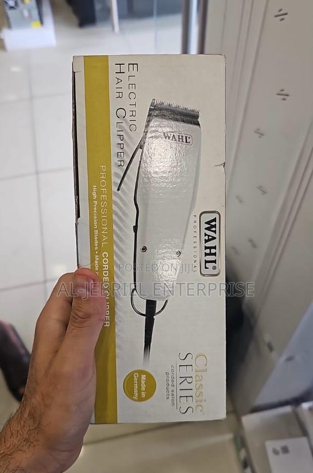 Wahl Professional Corded Clipper · Photo 1