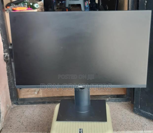 Dell 27 Inches Edgeless Type-C Monitor · Photo 2