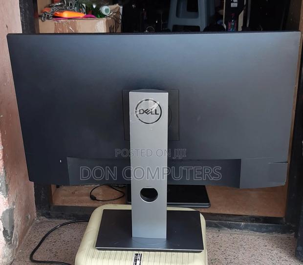 Dell 27 Inches Edgeless Type-C Monitor · Photo 4