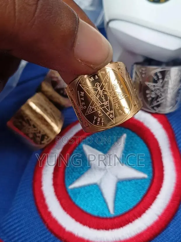 Tetragrammaton Spiritual Ring · Photo 1