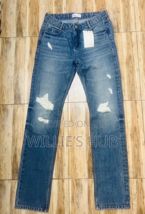 Uk Ladies Jeans · Photo 3