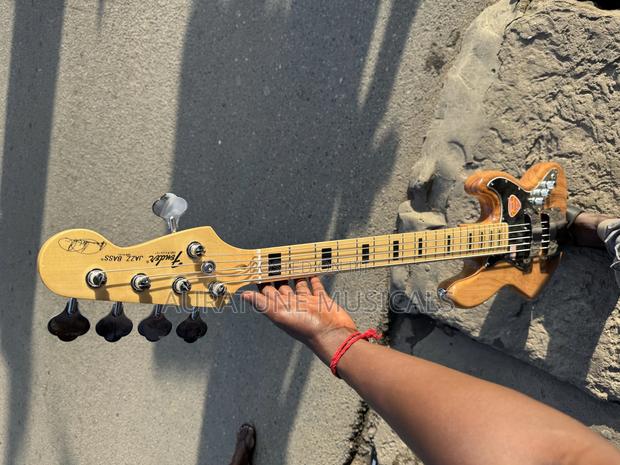Fender Passive Jazz Bass Guitar