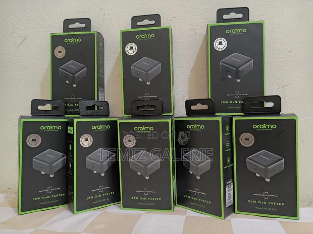 Oraimo 20w Powercube Charger + C-to-C/C-to-Lightning Cable · Photo 3