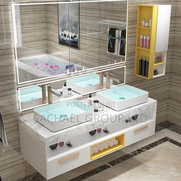 Elegant Marble Double Basin · Photo 2