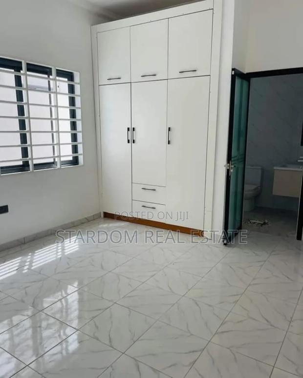 3bdrm Duplex in Spintex for sale · Photo 5
