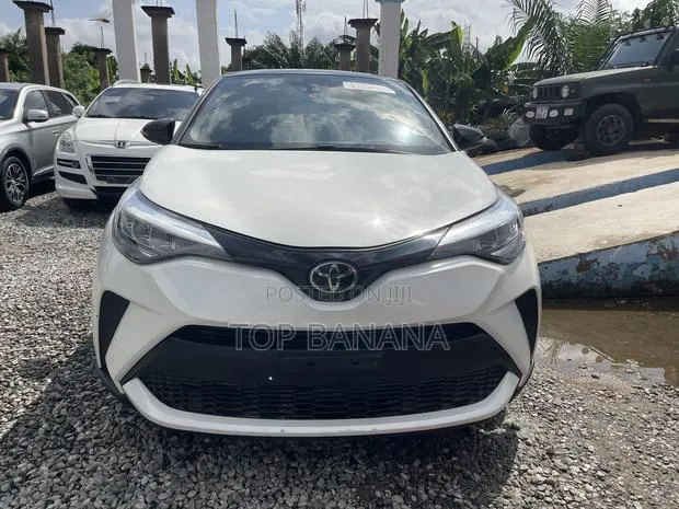 Toyota C-HR 2020 White · Photo 1