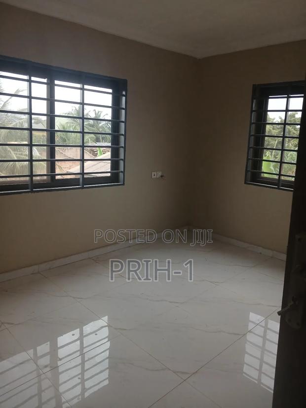 3bdrm Apartment in Oyibi for rent · Photo 3