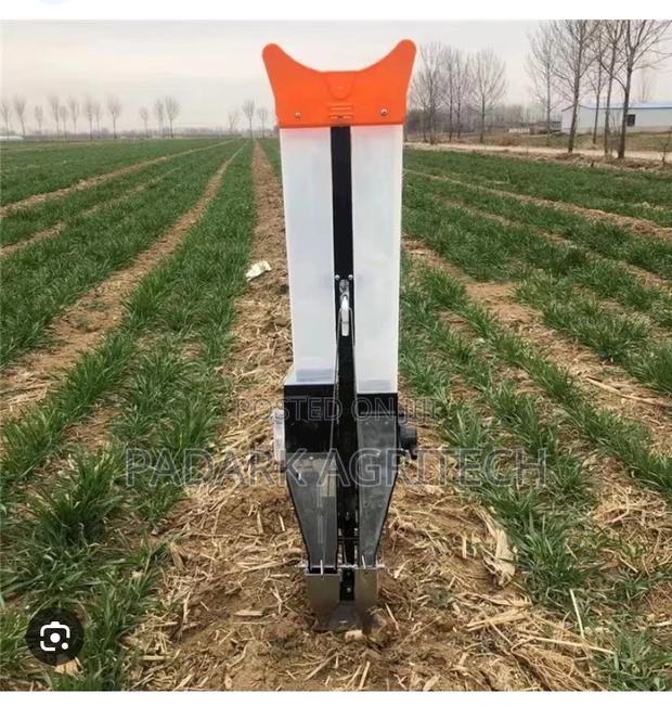 Seeder and Fert Applicator · Photo 1