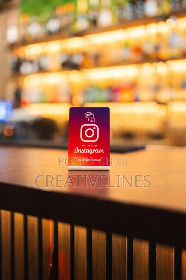 Social Media Stands · Photo 3