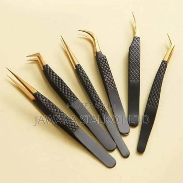 Eyelash Extension Tweezer With Fiber Tip Stainless Steel · Photo 2