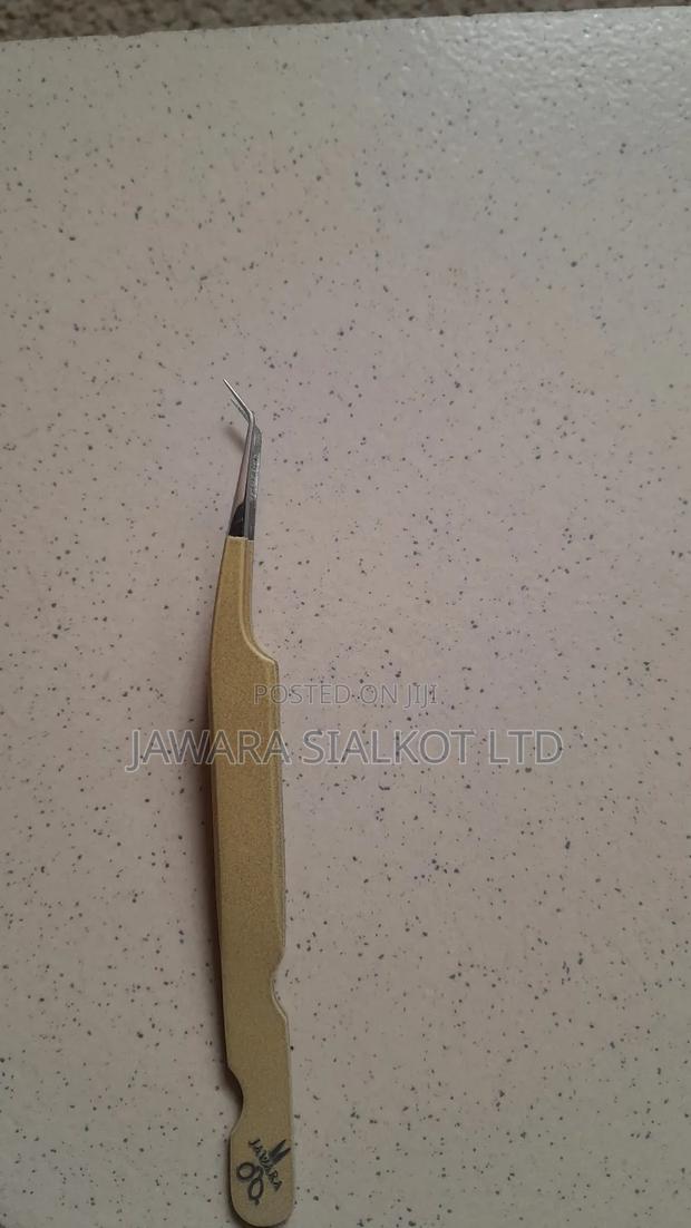 Eyelash Extension Tweezer With Fiber Tip Stainless Steel · Photo 4