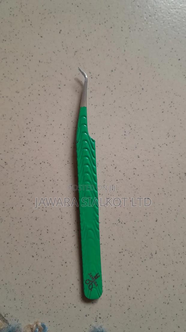 Eyelash Extension Tweezer With Fiber Tip Stainless Steel · Photo 8