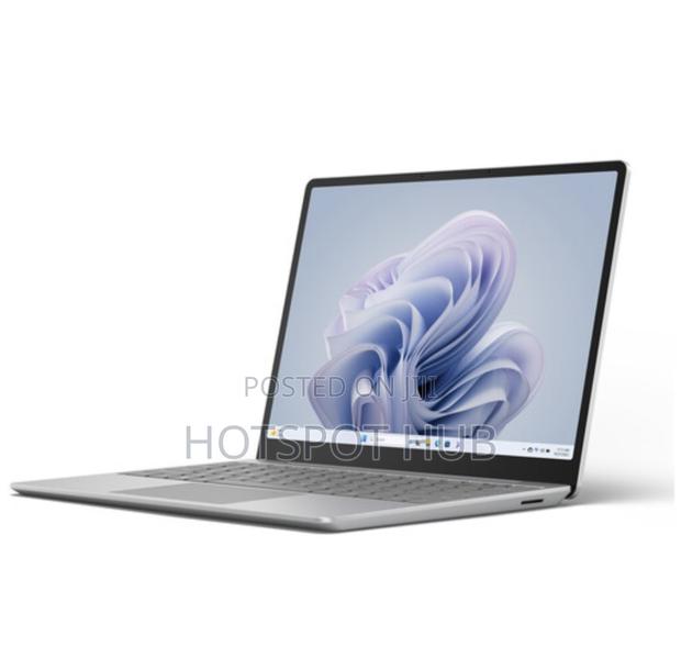 New Laptop Microsoft Surface Go 3 8GB Intel Core I5 SSD 128GB · Photo 3