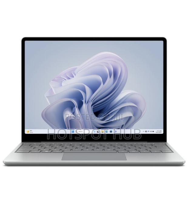 New Laptop Microsoft Surface Go 3 8GB Intel Core I5 SSD 128GB · Photo 2