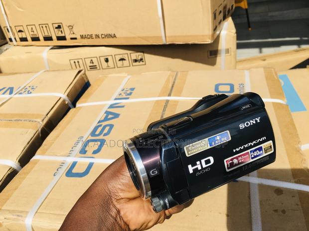 Sony Xr550 Camcorder · Photo 1