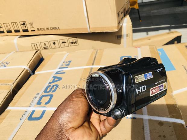 Sony Xr550 Camcorder · Photo 2