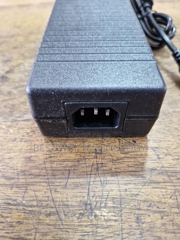 12v 10a Adapter · Photo 3