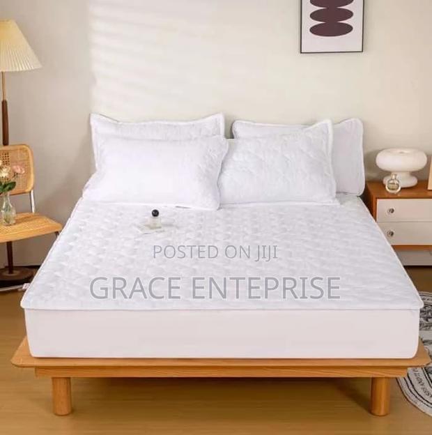 Elevate Ur Sleep With Our Waterproof Bed Covers · Photo 1