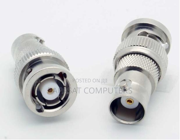 Reverse BNC Male - BNC Female Adapter · Photo 1