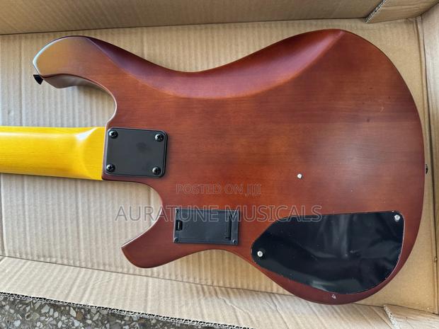 Ibanez Bass Guitar Active · Photo 7