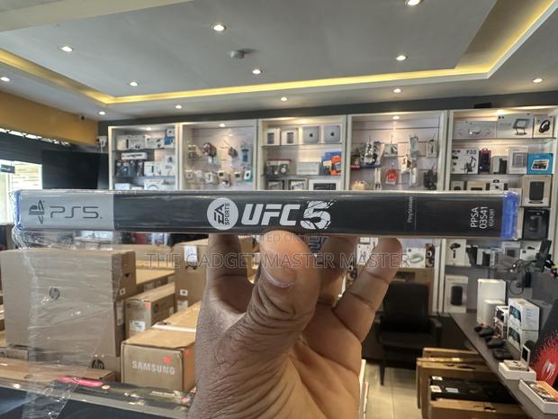 UFC 5 Standard Edition PS5 · Photo 1
