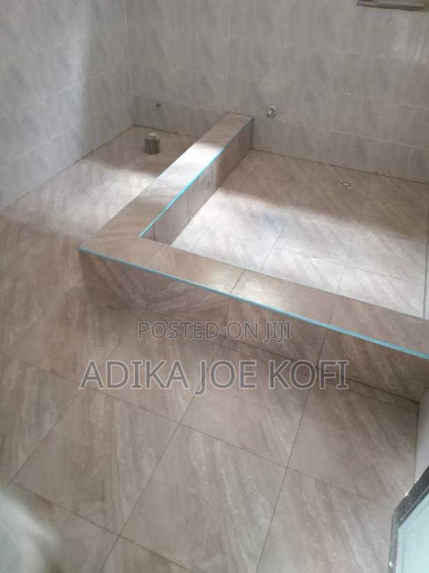 Expert in Interior and Exterior Work · Photo 4