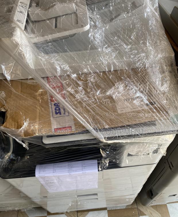 Canon Imagerunner Advance 4545i · Photo 2