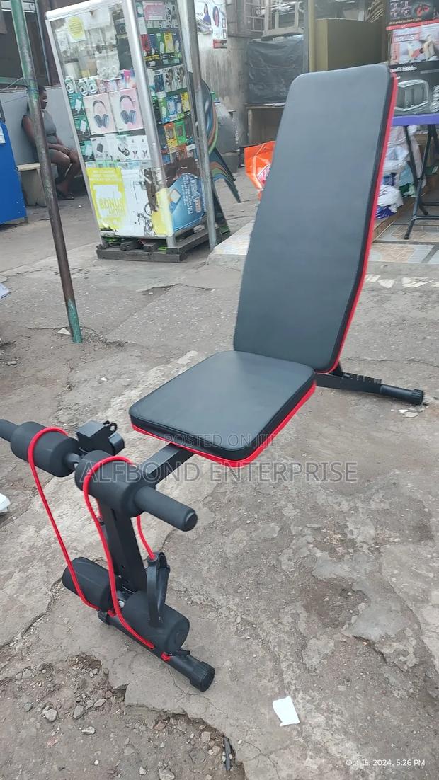 Adjustable Gym Bench · Photo 3
