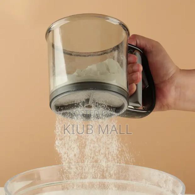 Handheld Flour Sieve · Photo 1