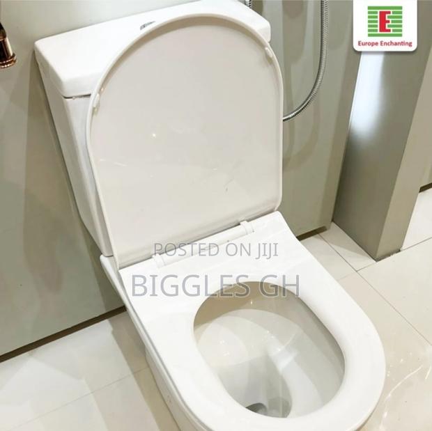 Slim Tank Water Closet- Wc · Photo 2