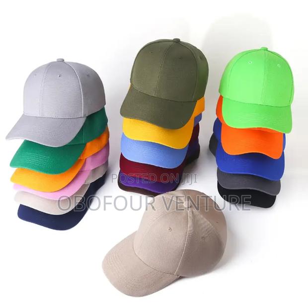 Baseball Cap With a Good Quality Material for Printing · Photo 1