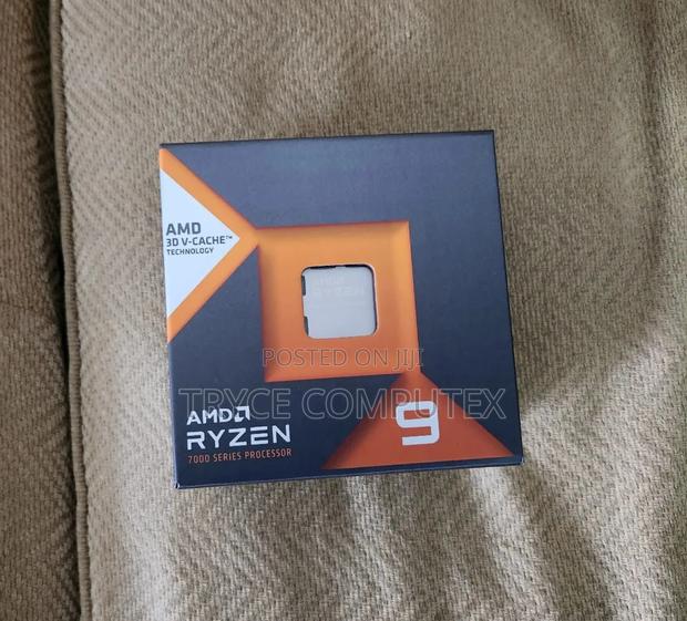 Amd Ryzen 9 7950x3d and Msi X670e Gaming Plus Motherboard · Photo 2