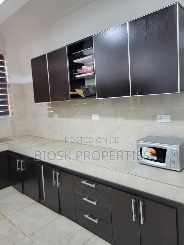 Furnished 2bdrm Apartment in Biosk Properties, Oyibi for rent · Photo 4