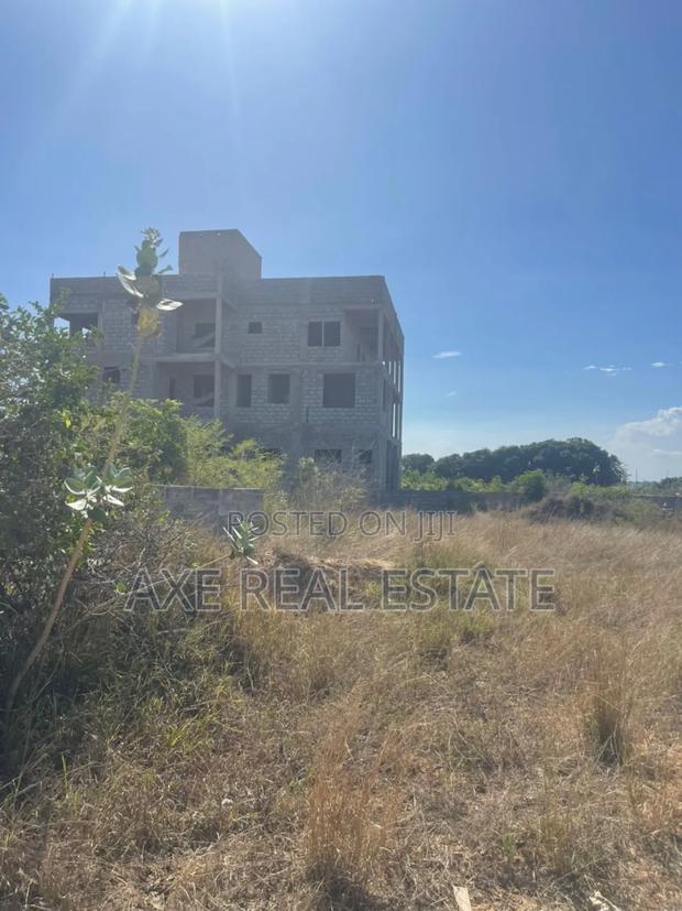 Choose Full Plot // No Fake Documents at Prampram Beach Road · Photo 1