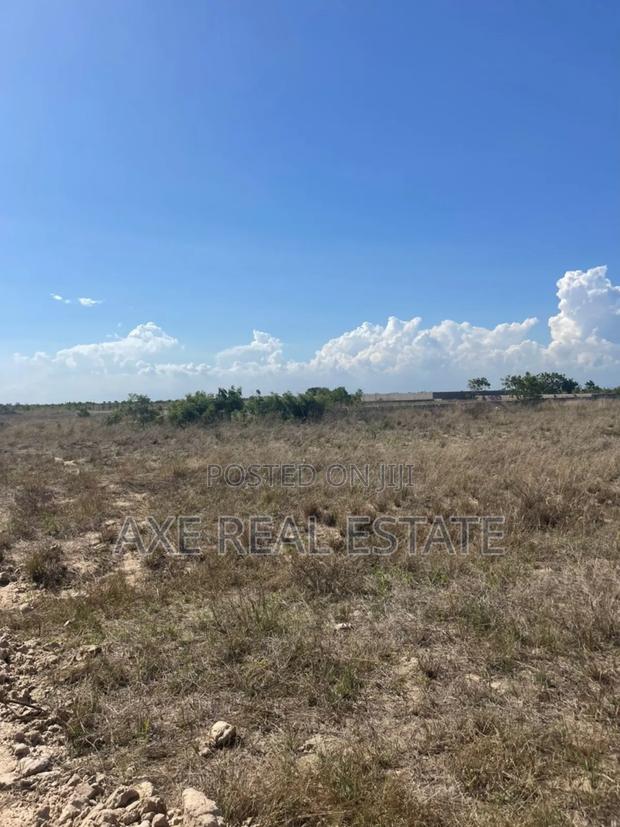 Authentic Lands ! Dodowa · Photo 1