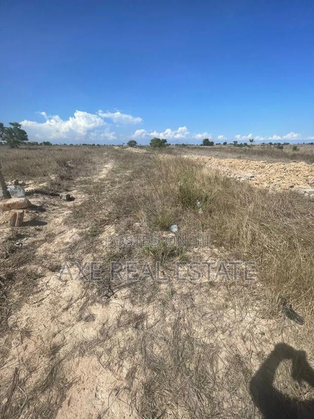 Standard Discounted Full Plot at Prampram Beach Road · Photo 2