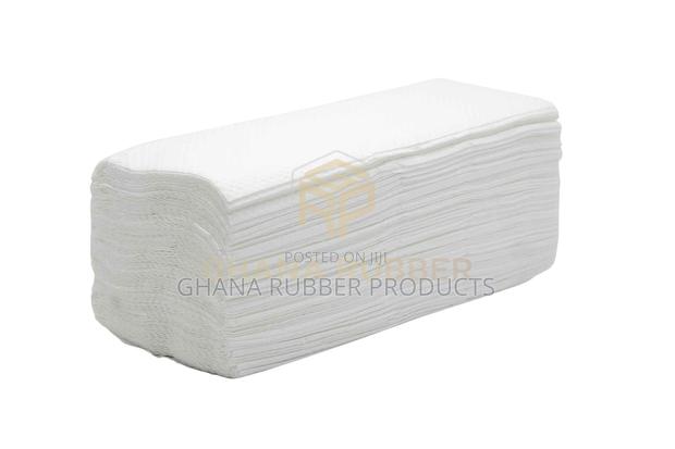 Paper Hand Towels v-Fold (21cm X 19cm) (2000pcs) · Photo 1