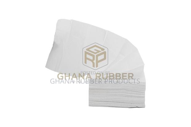 Paper Hand Towels Z-Fold (22.5cm X 21.2cm) (4000pcs) · Photo 1