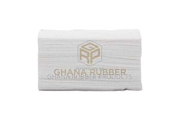 Paper Hand Towels Z-Fold (22.5cm X 21.2cm) (4000pcs) · Photo 3