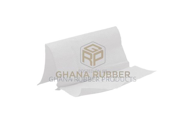 Paper Hand Towels Z-Fold (22.5cm X 21.2cm) (2000pcs) · Photo 3