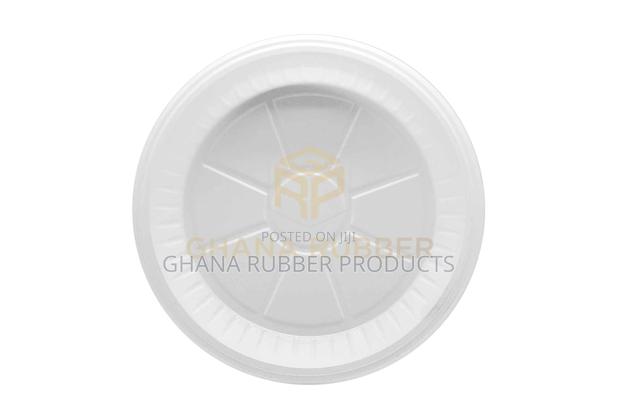 Plastic Plates (9 Inch) ( 500pcs) · Photo 2