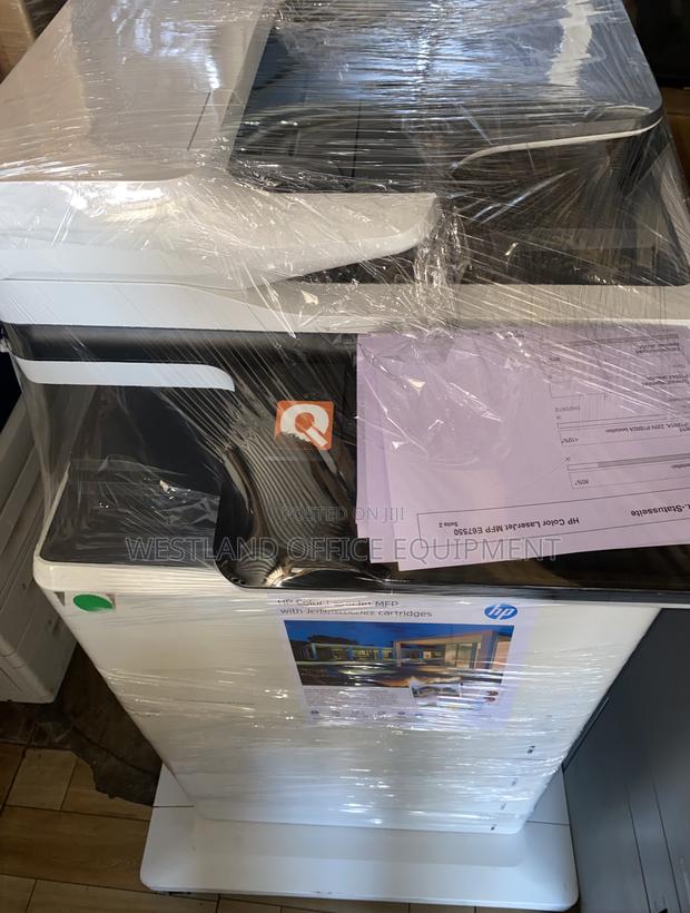 HP Color Laserjet MFP E67550 · Photo 2