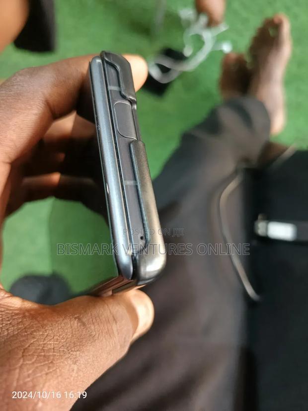 Case for Lg Wing 5g, Leather Black Case · Photo 6