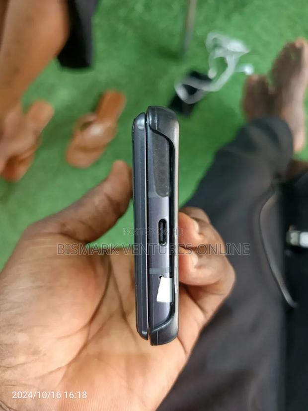 Case for Lg Wing 5g, Leather Black Case · Photo 8