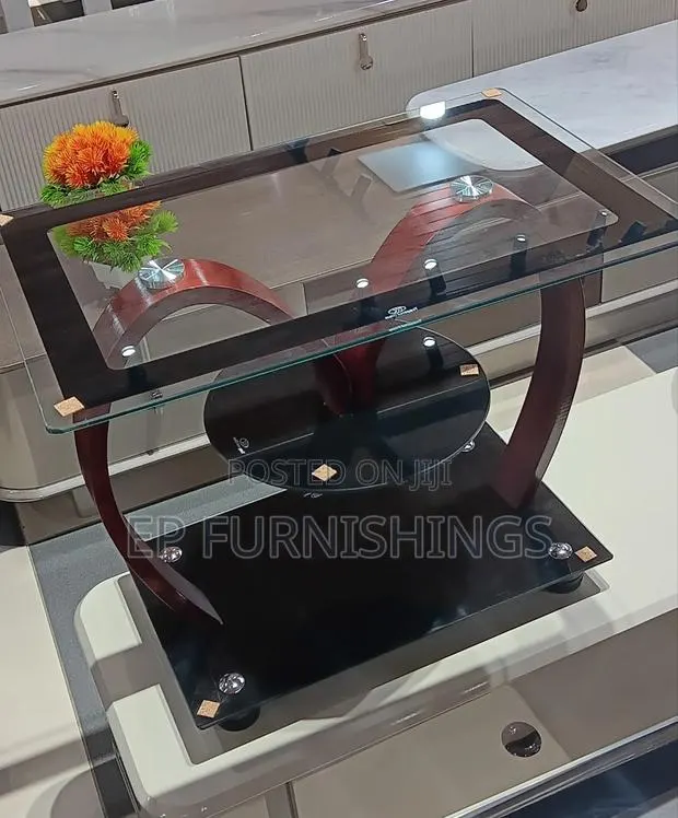 Rectangular Coffee Table · Photo 1