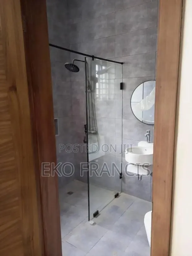 Shower PARTITION Glass CGS · Photo 1