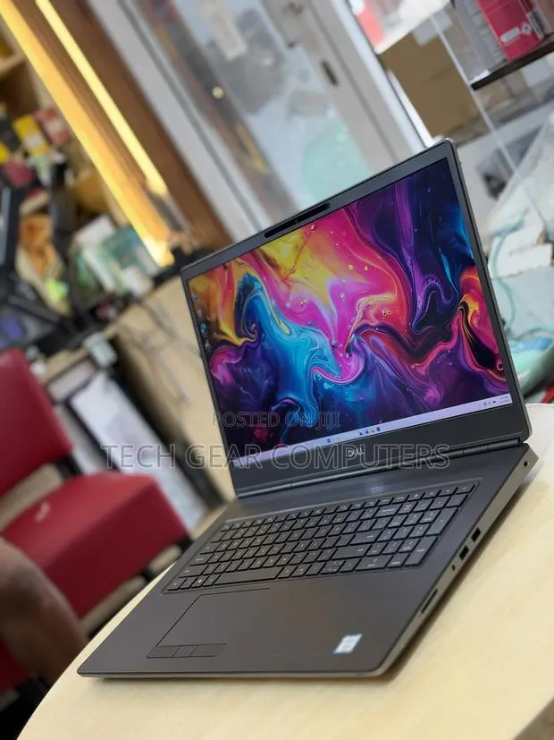 Laptop Dell Precision 7750 16GB Intel Xeon SSD 512GB