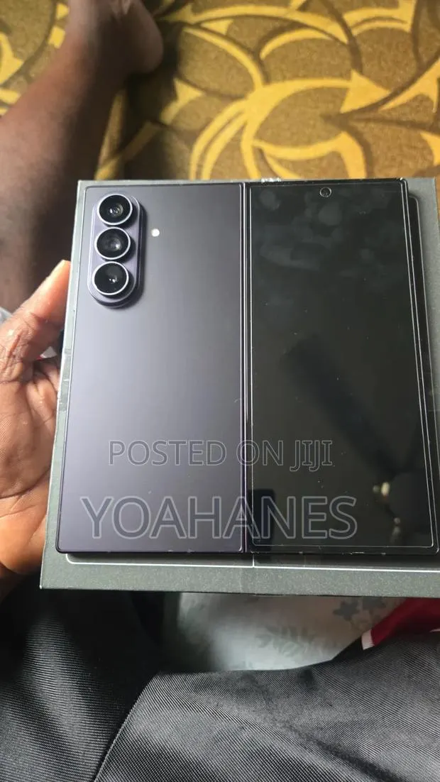 New Samsung Galaxy Z Fold8 Ultra 256 GB Black · Photo 1