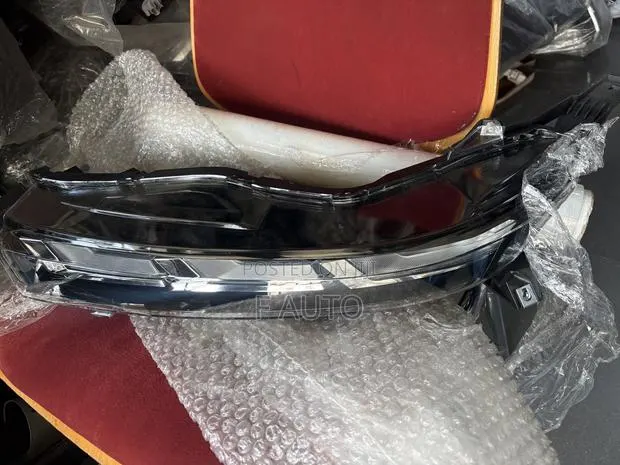 Mitsubishi L200 2023,2024,2025 Daylight or Headlight · Photo 1